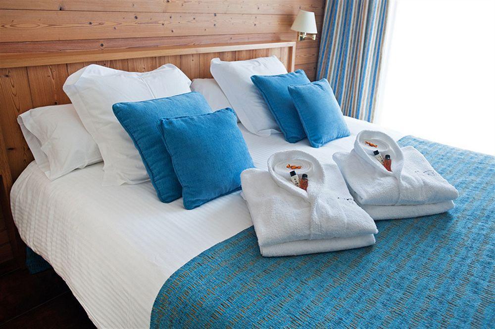 Hotel La Placa การ์ริเกญา ภายนอก รูปภาพ