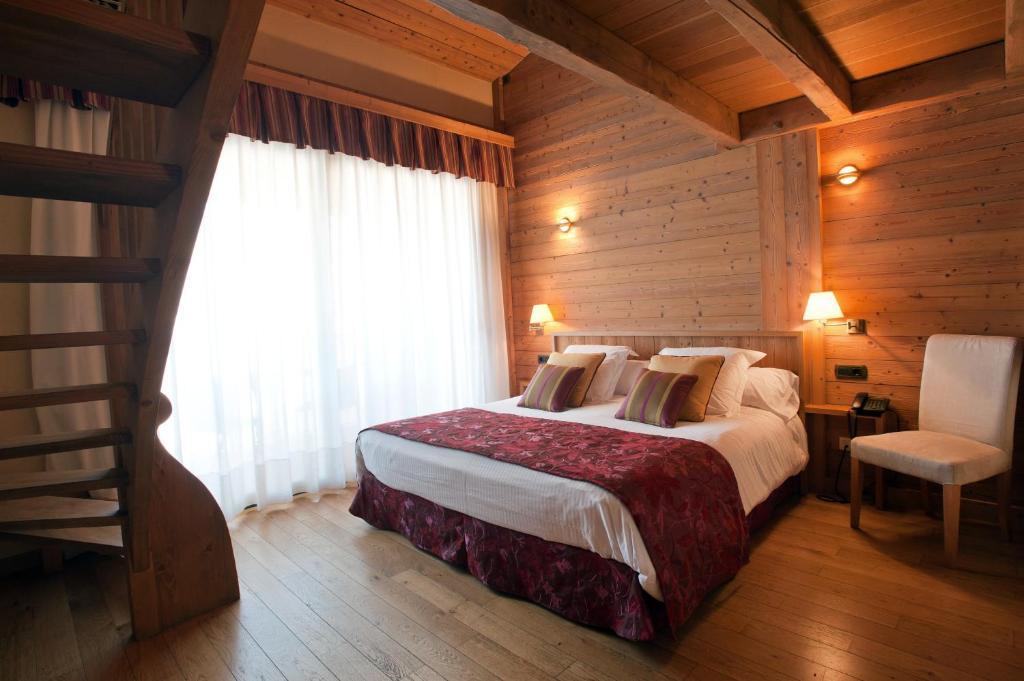 Hotel La Placa การ์ริเกญา ภายนอก รูปภาพ