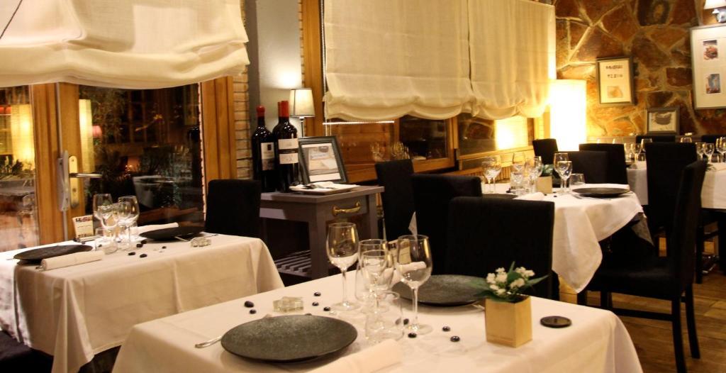 Hotel La Placa การ์ริเกญา ภายนอก รูปภาพ