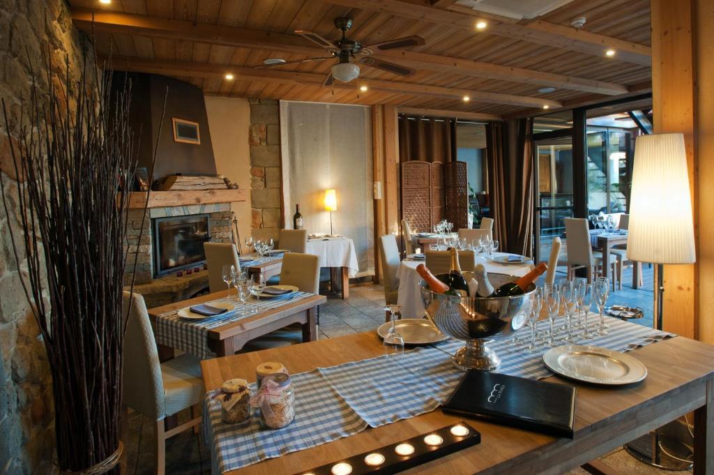 Hotel La Placa การ์ริเกญา ภายนอก รูปภาพ