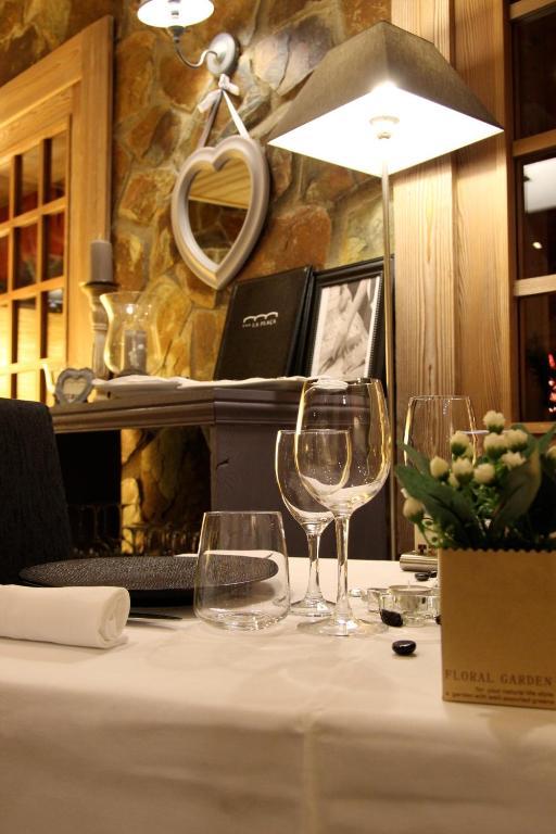 Hotel La Placa การ์ริเกญา ภายนอก รูปภาพ