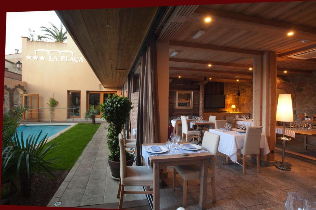 Hotel La Placa การ์ริเกญา ภายนอก รูปภาพ